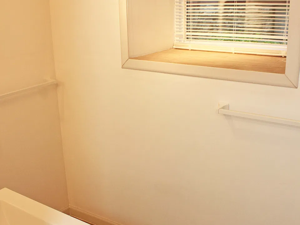 BATH ROOM