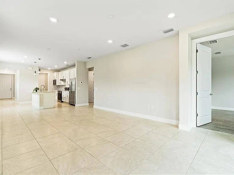 2244 Yellowfin Cir — Photo 6