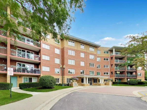 710 Creekside Dr Unit 101, Mount Prospect, IL 60056