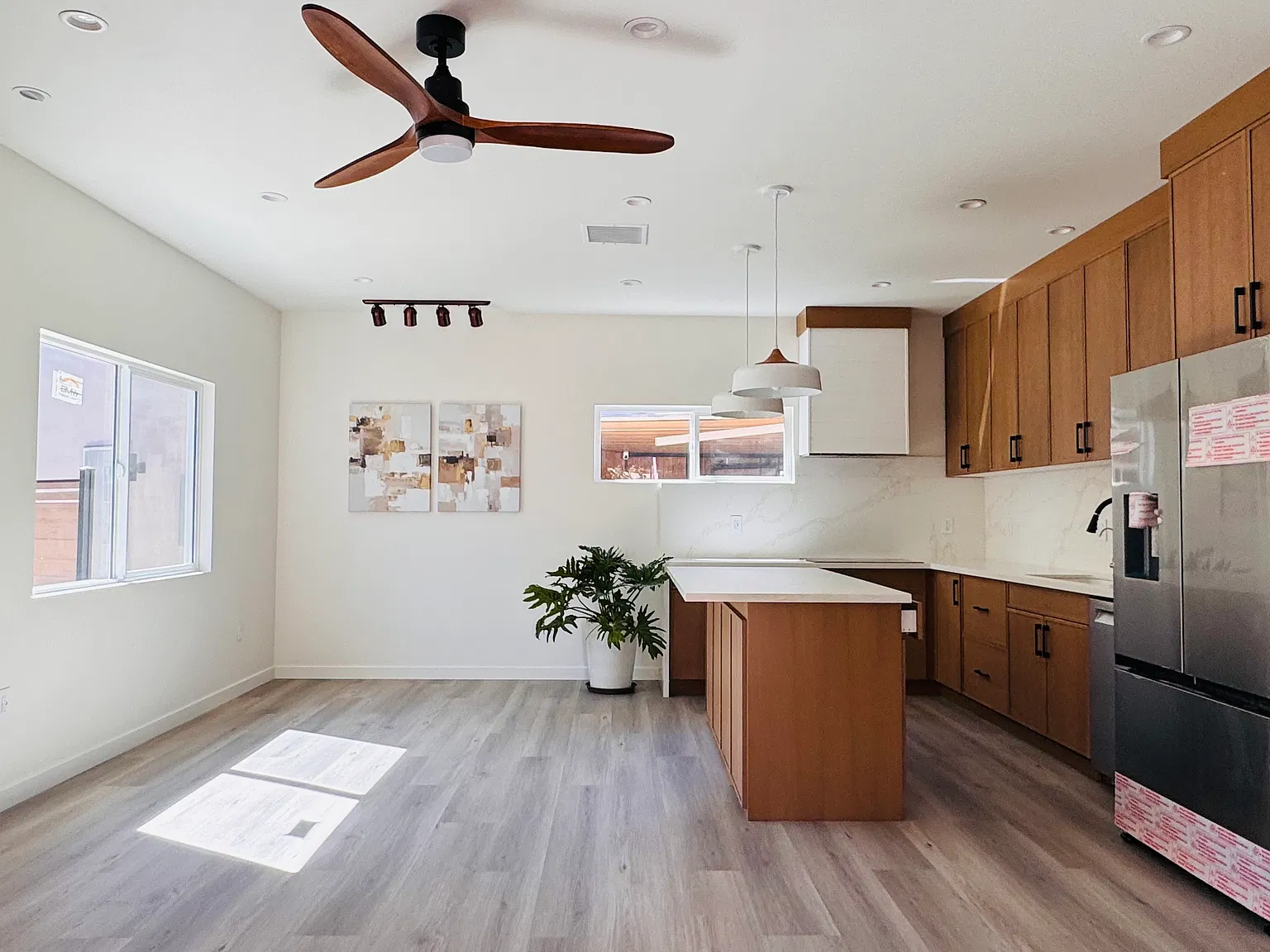 15513 Ashley Ave — Photo 2