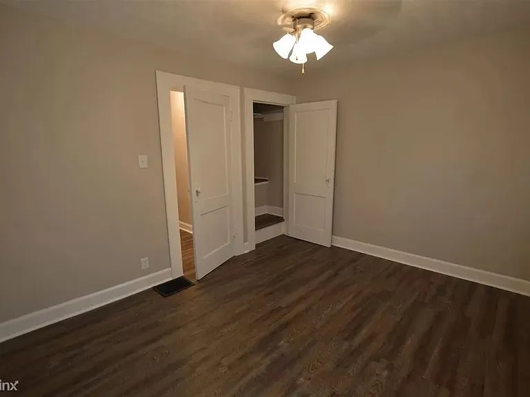1548 Leonard St — Photo 18
