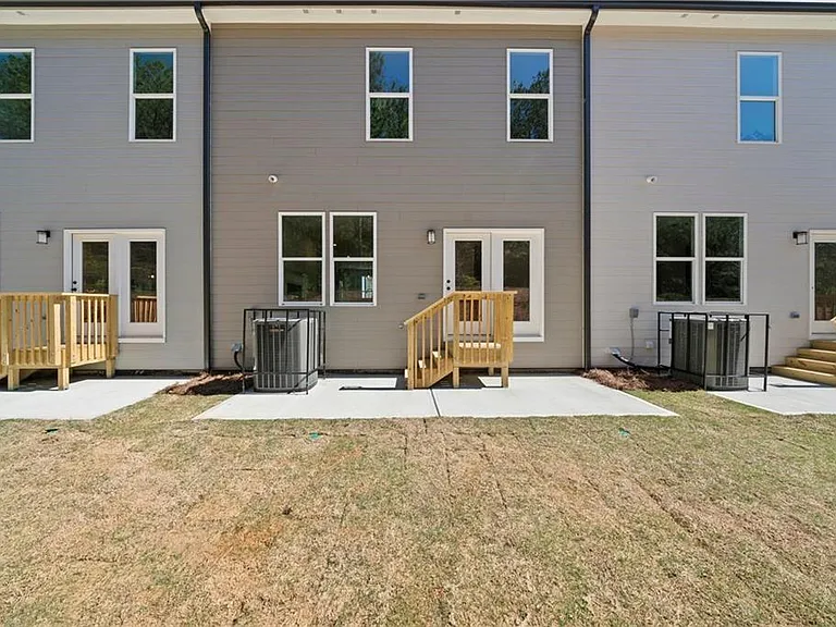 2676 Creek View Ter — Photo 31
