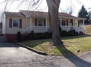 112 Robin Rd, Grayson, KY 41143