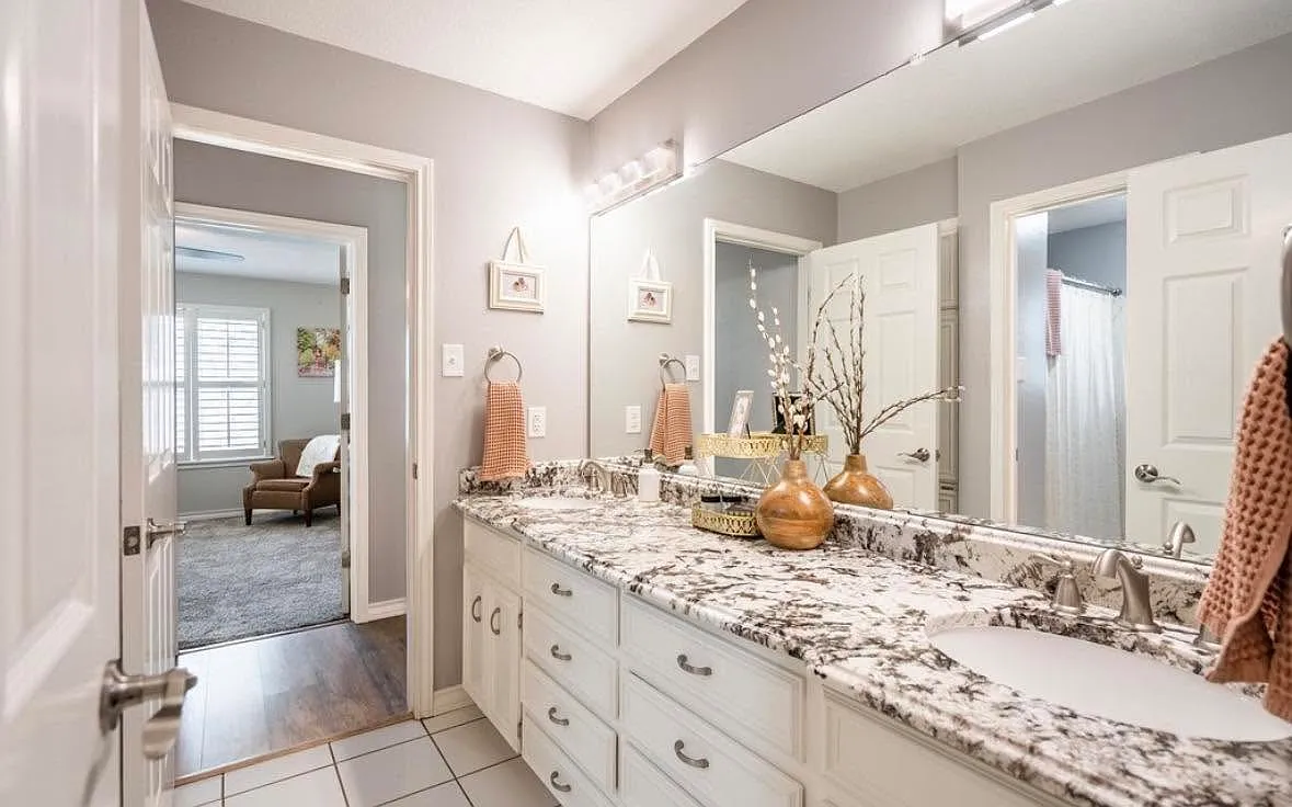 4 bed, 3128 sqft, $3,800 — Photo 4