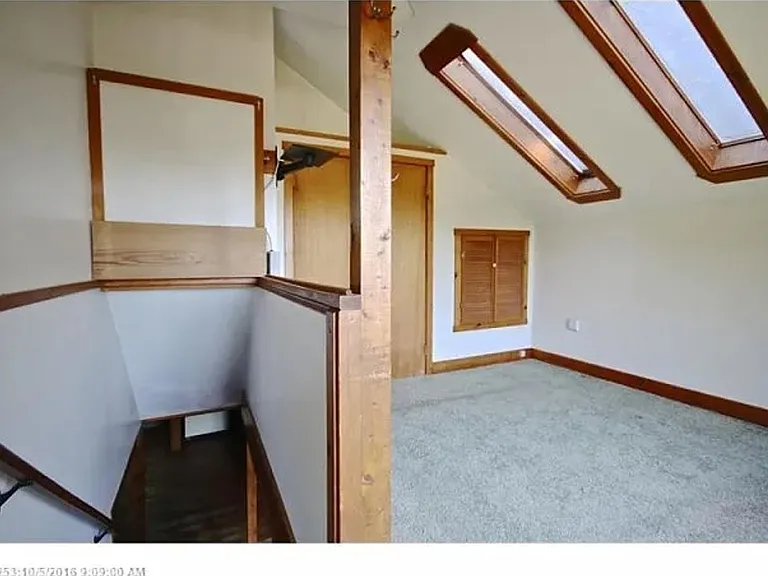 40 Claman Dr — Photo 24