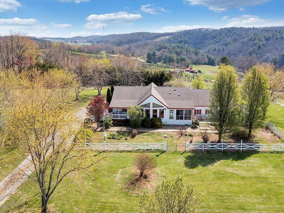 1st image of 385 Sunny Ridge Rd NE