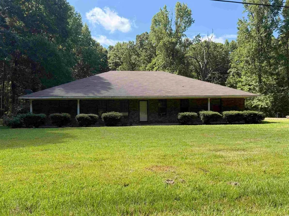 6920 Calloway Hill Dr, Pine Bluff, AR 71603