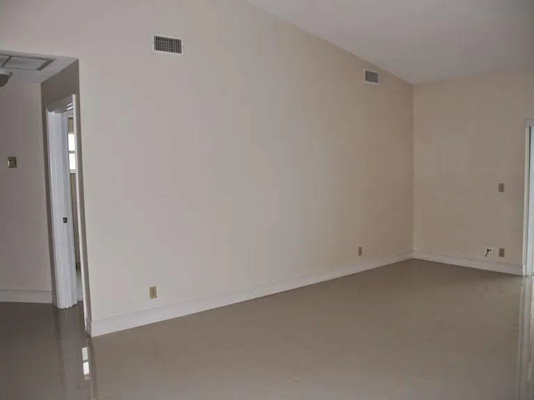 5137 Rosen Blvd — Photo 9