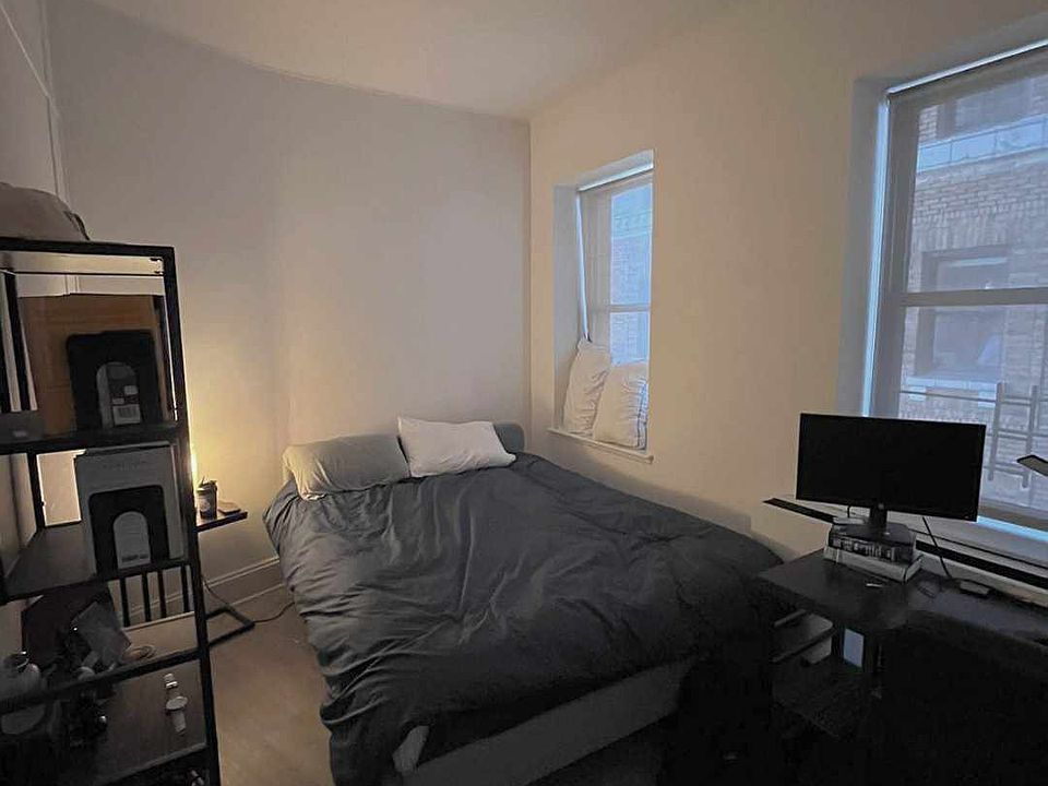 1st image of 50 W 34th St #18C05
