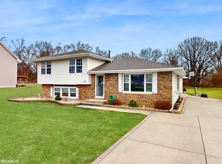 4014 Rollingwood Ct, Crown Point, IN