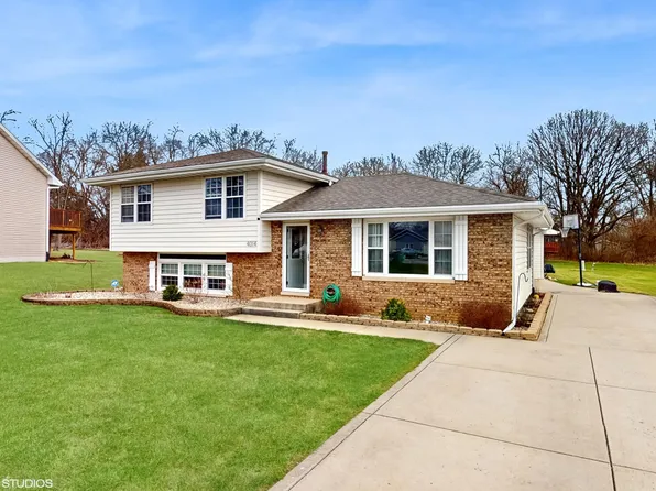 4014 Rollingwood Ct, Crown Point, IN 46307