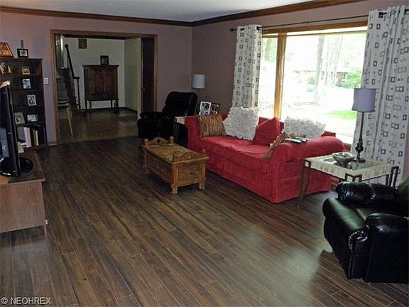 3rd image of 516 Willow Grove Dr