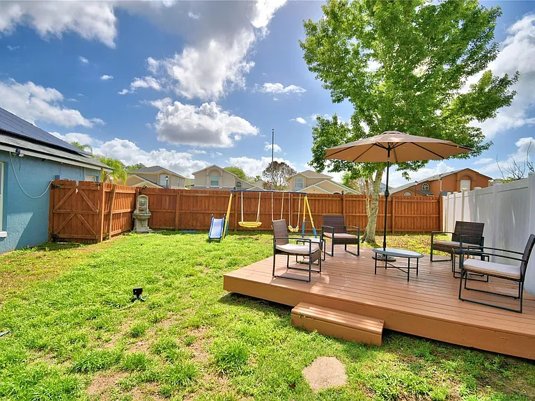 2935 Dickens Cir — Photo 62