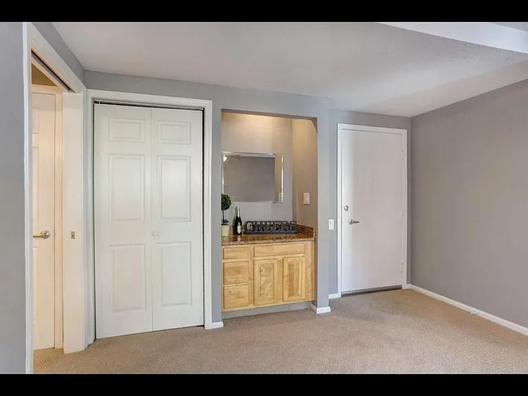 185 Sierra Dr #216 — Photo 5