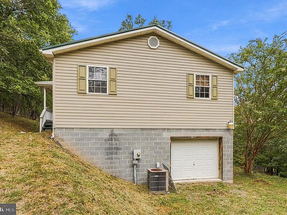 2nd image of 523 Pinepointe Dr