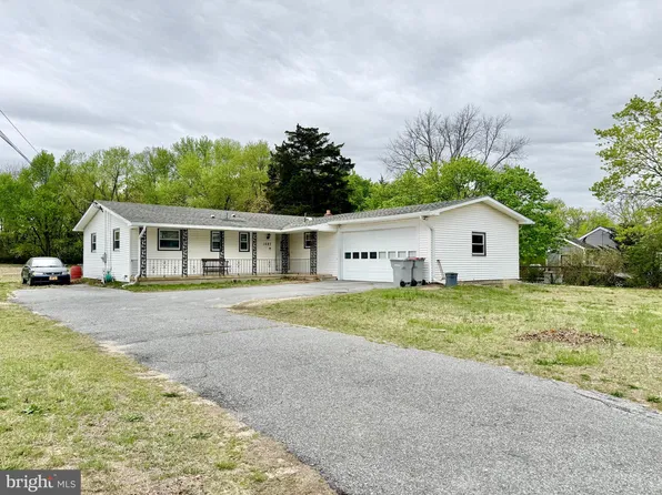 1587 Wallace St, Vineland, NJ 08360