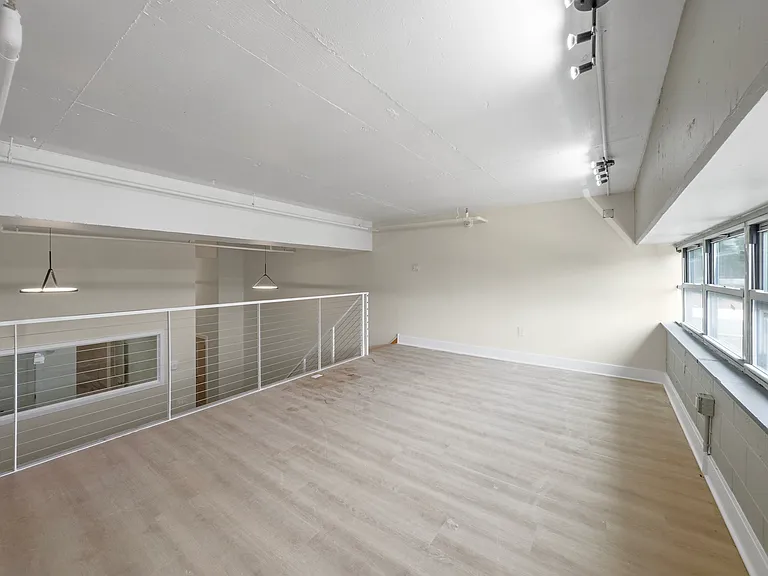 Industrial Arts Loft Building — Photo 8