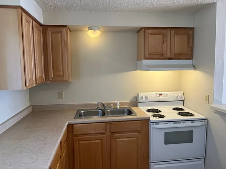 204 Fargo St — Photo 14