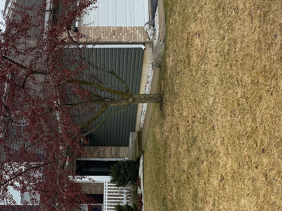 1st image of 633 W Huron Hills Trl