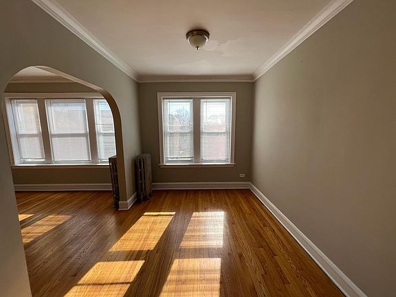 4th image of 6870 N Overhill Ave #3