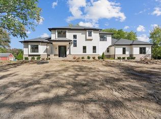 26500 Johns Rd, South Lyon, MI 48178