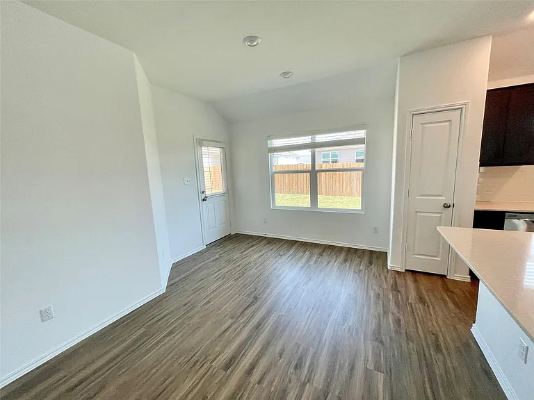 3208 Kenner Dr — Photo 7