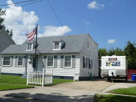 2nd image of 5316 Ashby St