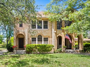 123 E Ridgewood Ct, San Antonio, TX 78212