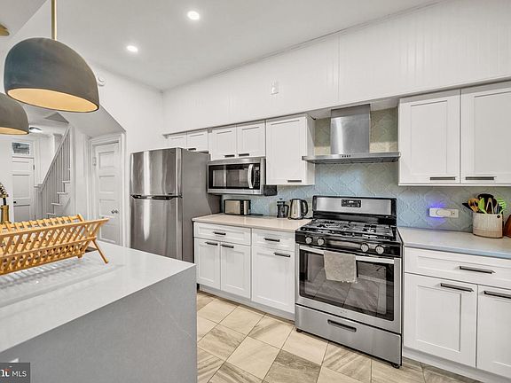 5th image of 1118 Staples St NE