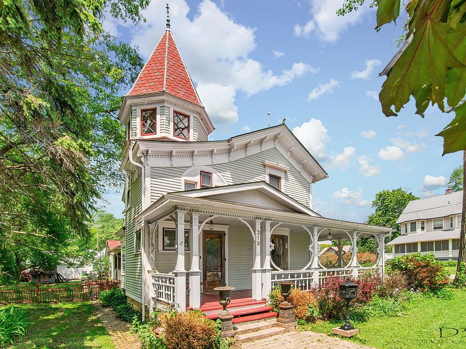 219 N Main St, Sandwich, IL 60548 Zillow