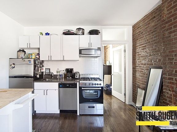 2nd image of 329 E 6th St APT 13