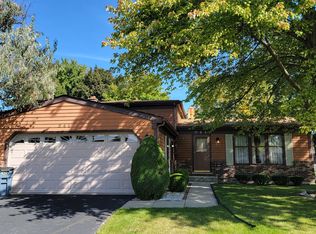 941 Palomino St, Carol Stream, IL 60188