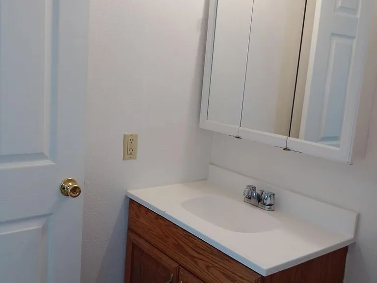 45 Wilson Ave — Photo 2