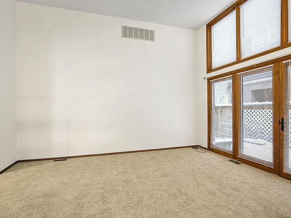 3rd image of 932 E Ellsworth Ave APT B