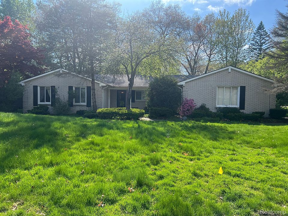1st image of 28853 W King William Dr