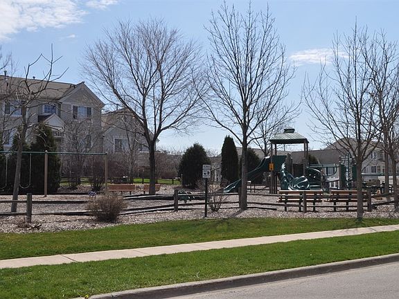 3rd image of 560 Cary Woods Cir