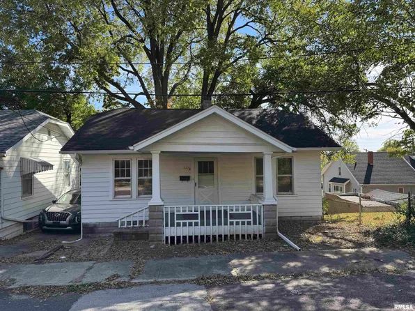 1420 NE Greenleaf St, Peoria, IL 61603