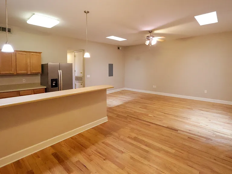122 N College St #1 — Photo 4