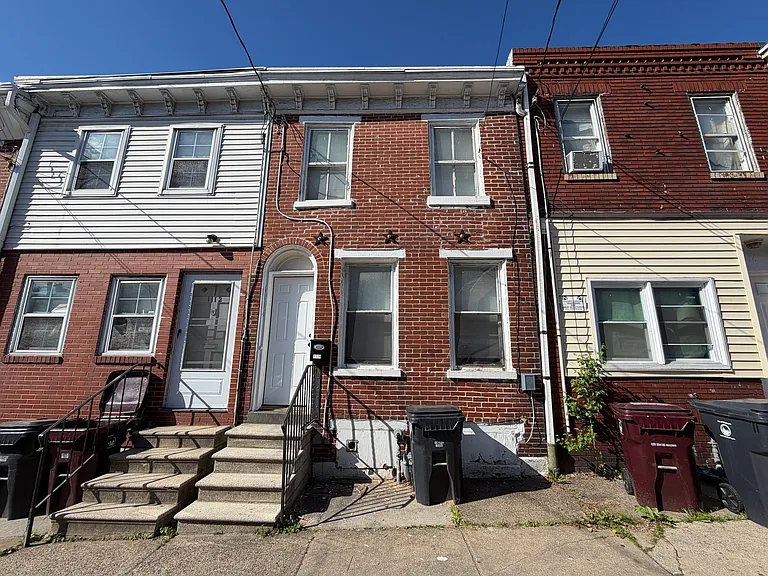 1114 Lancaster Ave — Photo 14