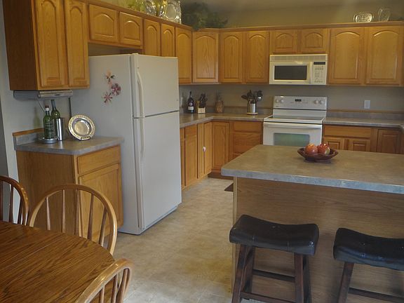 4th image of N1728 Sunnyslope Dr