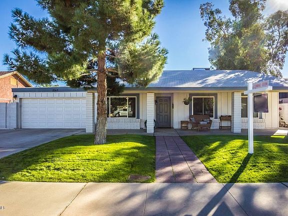 Talk about curb appeal!!!