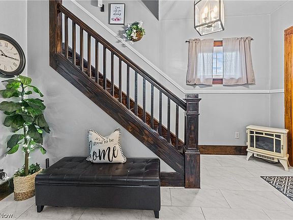 4th image of 300 N 10th St