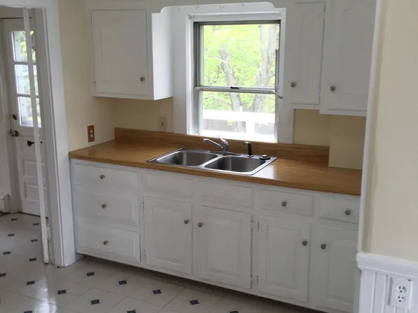 65 Tremont St, Norwood, MA 02062