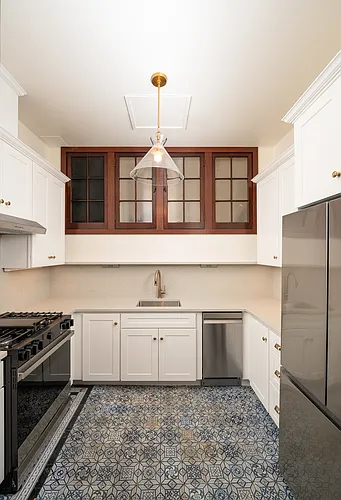715 Washington Pl #3F Photo 1 715 Washington Pl #3F Photo 1