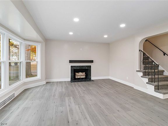 4th image of 3850 Colony Rd