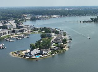 206 Outlook Cove Dr #206, La Porte, IN