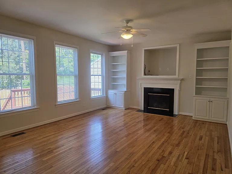 9521 Pine Trails Ct — Photo 14
