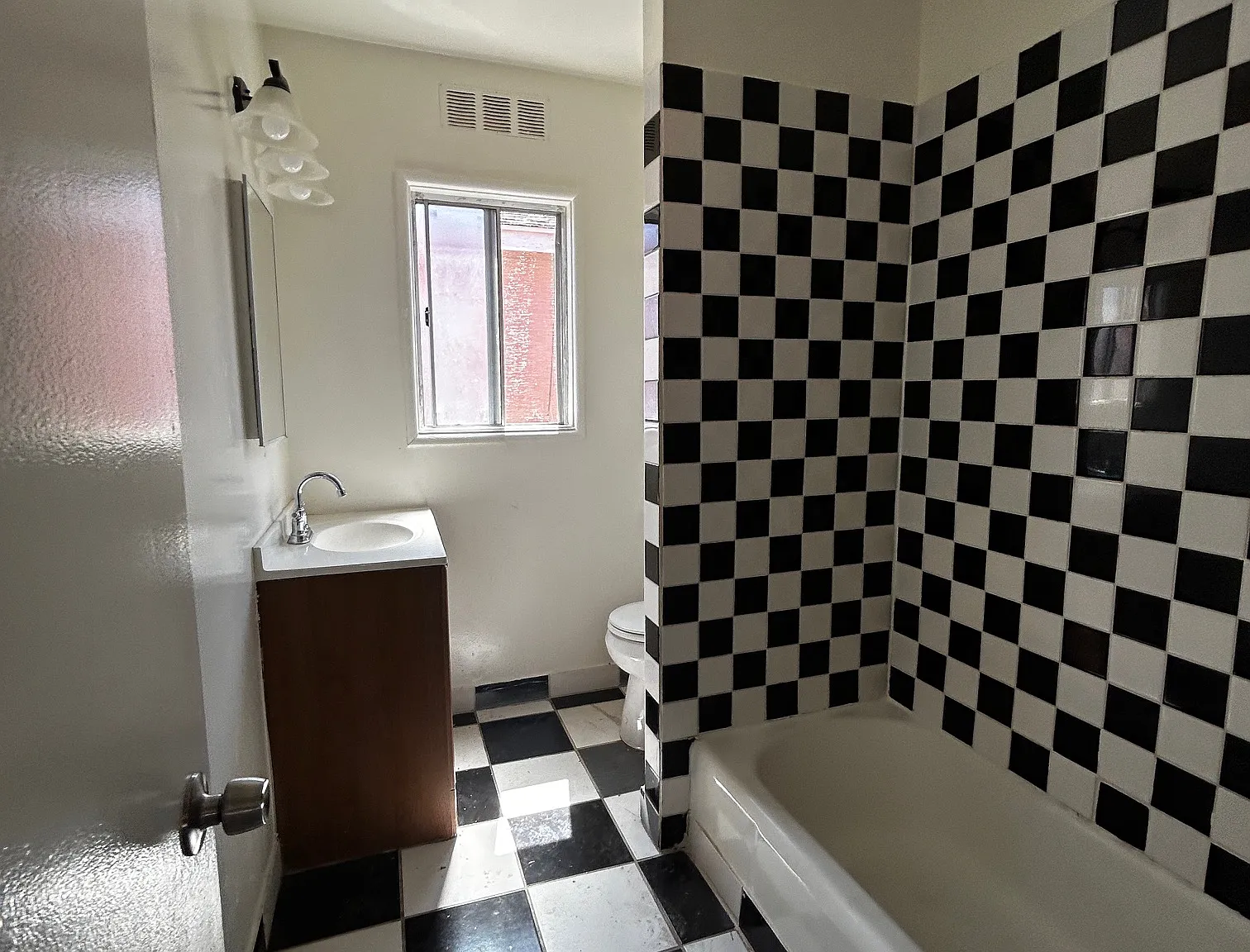 1 bed, $1,350 — Photo 4