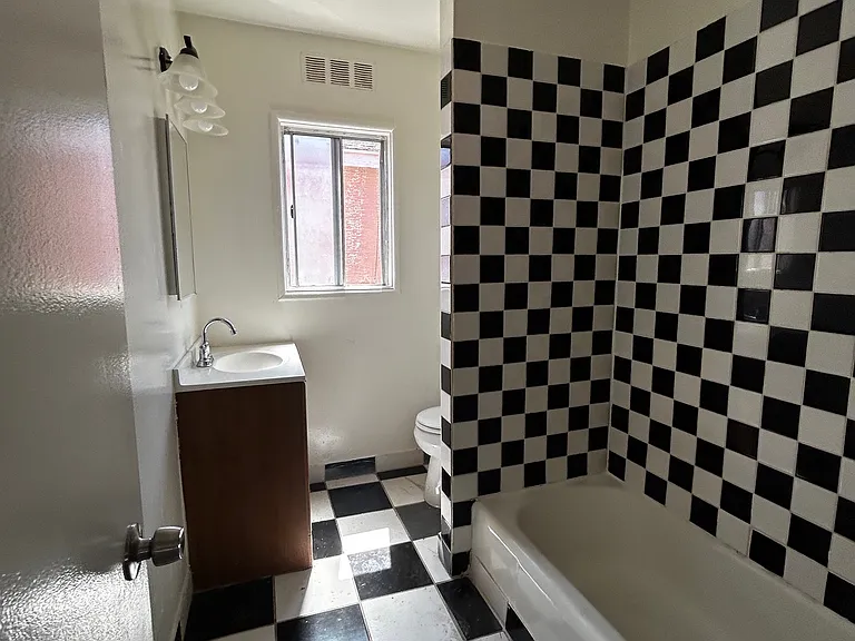 RESTROOM