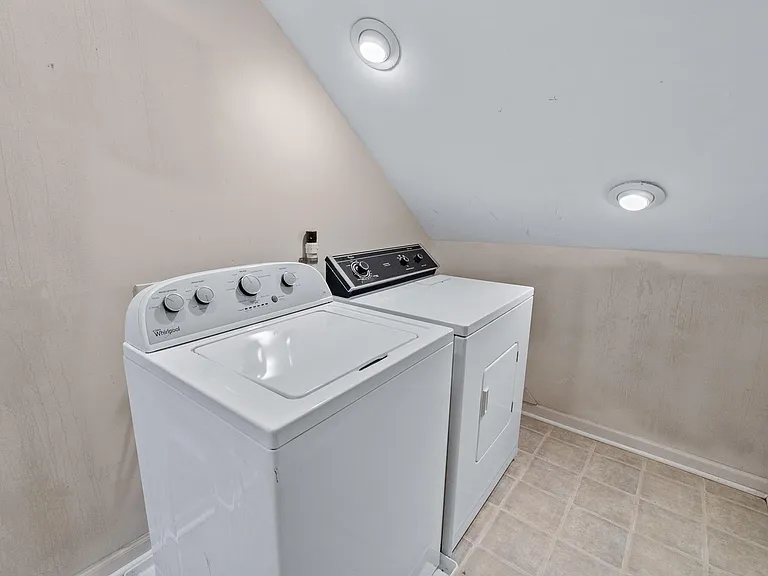6642 Jefferson Blvd #B — Photo 4